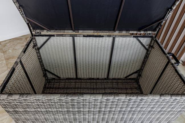 Сундук для хранения KARL 120 c колесиками серый Сундук для хранения KARL 120 c колесиками серый