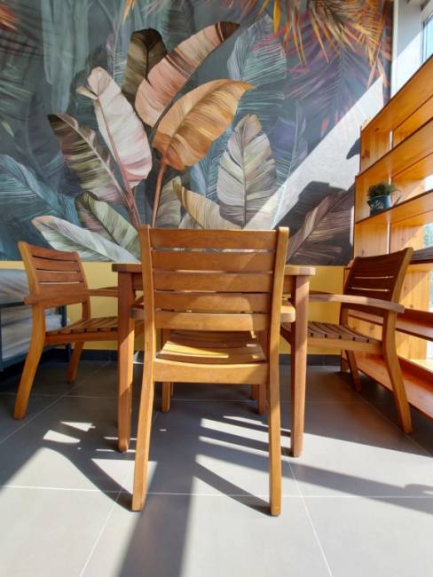 Кресло деревянное с подушкой Stock натуральный, зеленый 560х560х880 мм