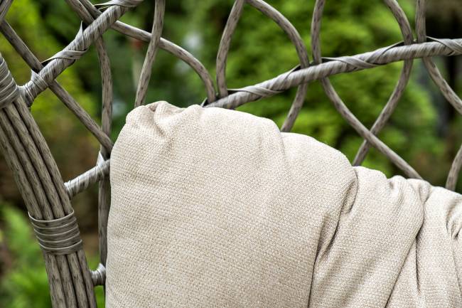 "Венеция" подвесное кресло-кокон из искусственного ротанга, цвет серый с бежевой подушкой "Венеция" подвесное кресло-кокон из искусственного ротанга, цвет серый с бежевой подушкой