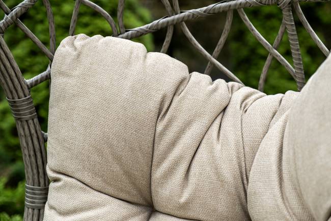 "Венеция" подвесное кресло-кокон из искусственного ротанга, цвет серый с бежевой подушкой "Венеция" подвесное кресло-кокон из искусственного ротанга, цвет серый с бежевой подушкой