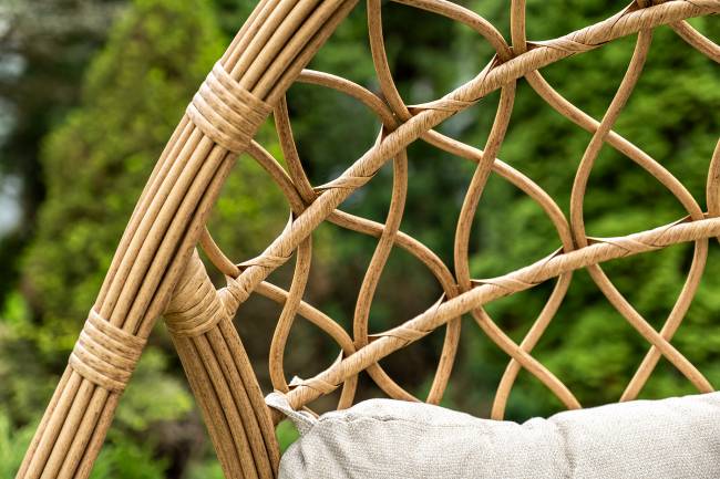 "Венеция" подвесное кресло-кокон из искусственного ротанга, цвет соломенный с бежевой подушкой "Венеция" подвесное кресло-кокон из искусственного ротанга, цвет соломенный с бежевой подушкой