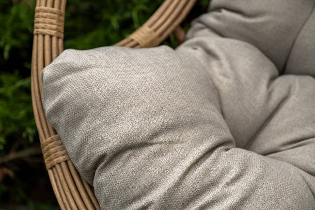 "Венеция" подвесное кресло-кокон из искусственного ротанга, цвет соломенный с бежевой подушкой "Венеция" подвесное кресло-кокон из искусственного ротанга, цвет соломенный с бежевой подушкой