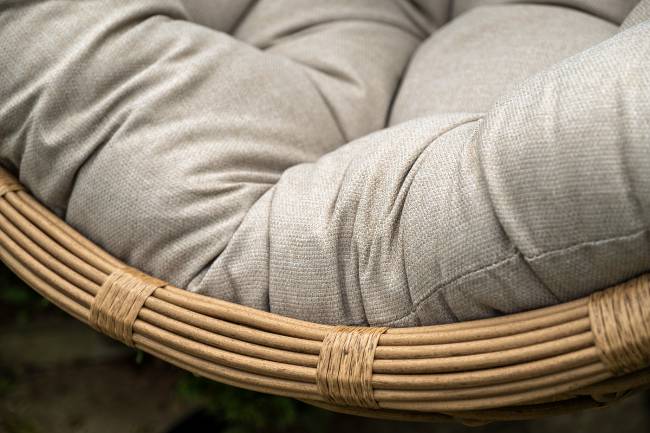 "Венеция" подвесное кресло-кокон из искусственного ротанга, цвет соломенный с бежевой подушкой "Венеция" подвесное кресло-кокон из искусственного ротанга, цвет соломенный с бежевой подушкой